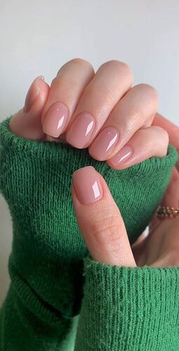 short squoval nails